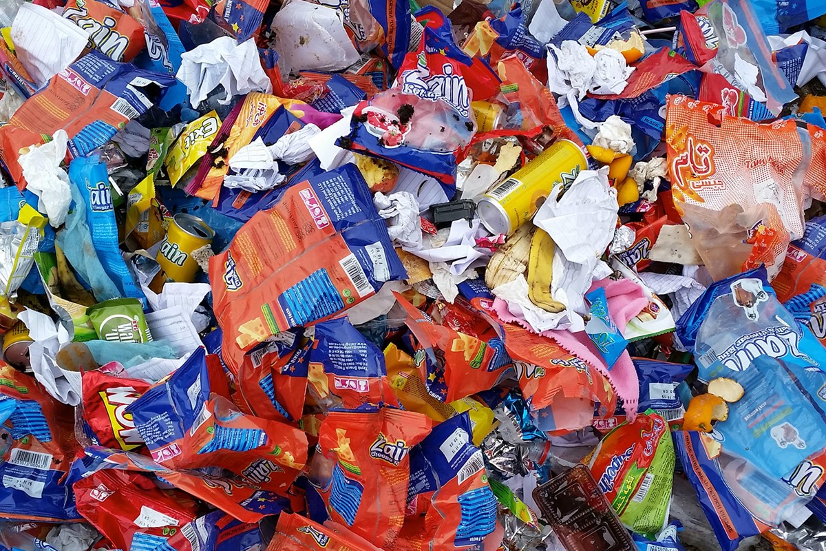 Circular Economy Network. Shot of waste packaging – WasteAid / Olmo Forni.